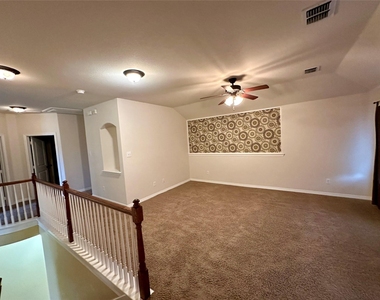 401 Bluefinch Drive - Photo Thumbnail 21