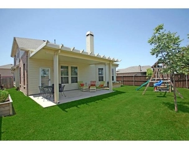 401 Bluefinch Drive - Photo Thumbnail 11