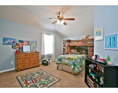 401 Bluefinch Drive - Photo Thumbnail 6
