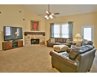 401 Bluefinch Drive - Photo Thumbnail 2