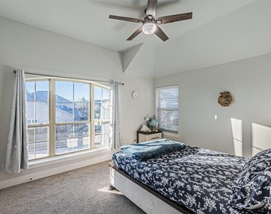 5317 Squeezepenny Lane - Photo Thumbnail 7