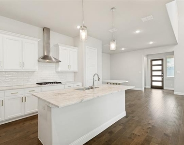 13050 Scissortail Drive - Photo Thumbnail 5