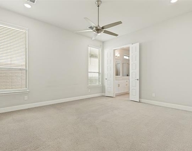 13050 Scissortail Drive - Photo Thumbnail 10