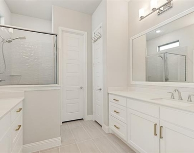 13050 Scissortail Drive - Photo Thumbnail 12