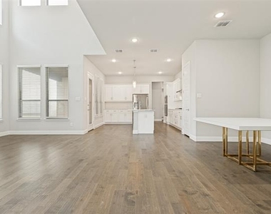 13050 Scissortail Drive - Photo Thumbnail 4