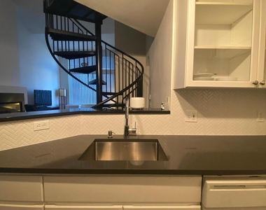 1701 E Colter Street - Photo Thumbnail 3