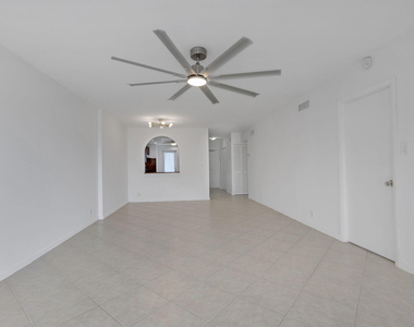 750 N Ocean Boulevard - Photo Thumbnail 9