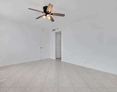 750 N Ocean Boulevard - Photo Thumbnail 16