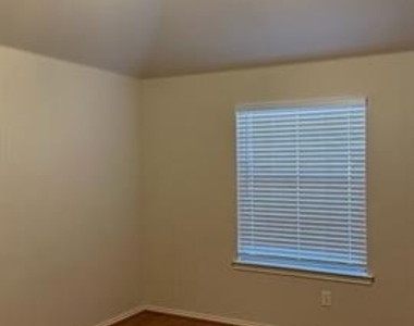 7004 Childrens Way - Photo Thumbnail 16