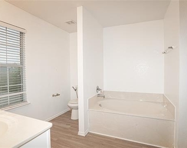 4006 Collin Court - Photo Thumbnail 22