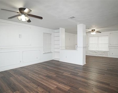 4006 Collin Court - Photo Thumbnail 2
