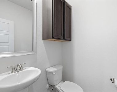 2419 Magalia Lane - Photo Thumbnail 15