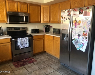 12860 W Monte Vista Road - Photo Thumbnail 8