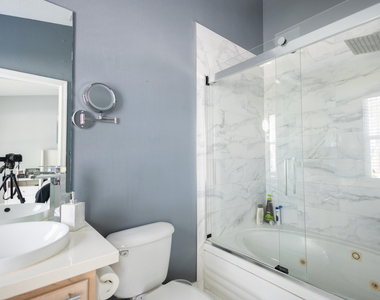8115 Bellagio Lane - Photo Thumbnail 14