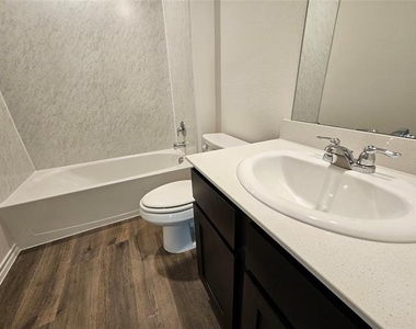 11304 West Pond Drive - Photo Thumbnail 31