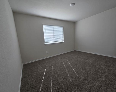 11304 West Pond Drive - Photo Thumbnail 32