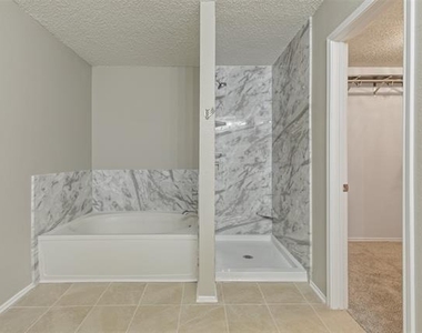 4717 Waterford Drive - Photo Thumbnail 19