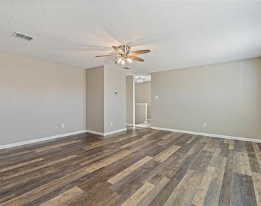 4717 Waterford Drive - Photo Thumbnail 13