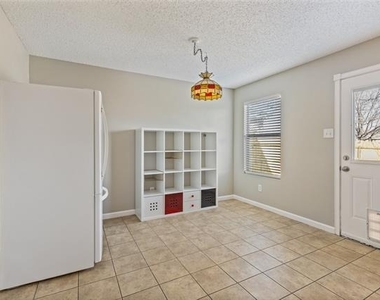 4717 Waterford Drive - Photo Thumbnail 10