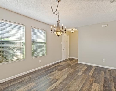 4717 Waterford Drive - Photo Thumbnail 3