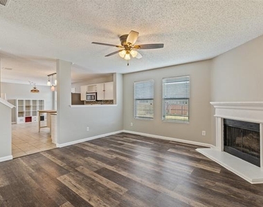4717 Waterford Drive - Photo Thumbnail 5
