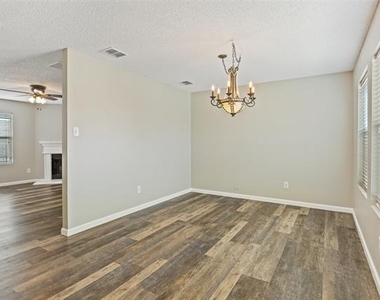 4717 Waterford Drive - Photo Thumbnail 2