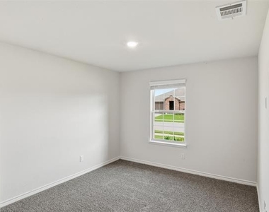 415 Boston Road - Photo Thumbnail 25