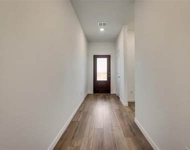 3009 Sovereignty Drive - Photo Thumbnail 2