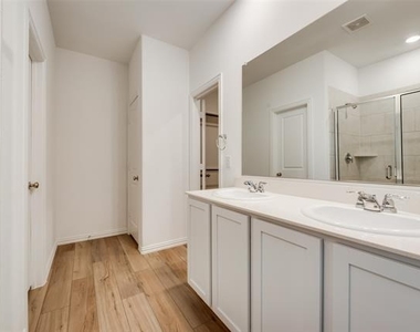 3009 Sovereignty Drive - Photo Thumbnail 15