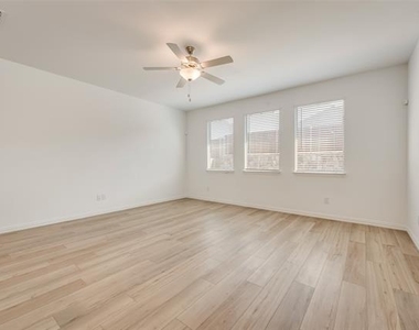 3009 Sovereignty Drive - Photo Thumbnail 7