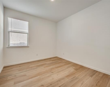 3009 Sovereignty Drive - Photo Thumbnail 10
