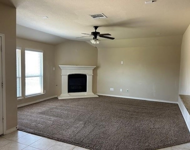 3017 Maverick Drive - Photo Thumbnail 14