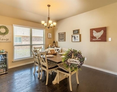3017 Maverick Drive - Photo Thumbnail 4