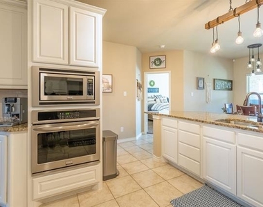 3017 Maverick Drive - Photo Thumbnail 10