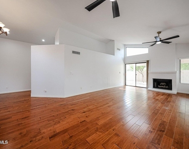 9429 E Camino Del Santo -- - Photo Thumbnail 5