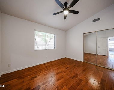 9429 E Camino Del Santo -- - Photo Thumbnail 10