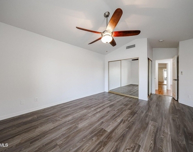 9429 E Camino Del Santo -- - Photo Thumbnail 20