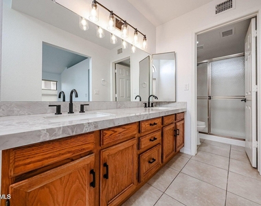 9429 E Camino Del Santo -- - Photo Thumbnail 12