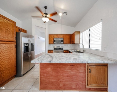 9429 E Camino Del Santo -- - Photo Thumbnail 6