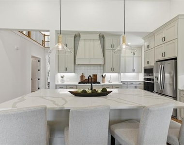 1860 Ellington Drive - Photo Thumbnail 9