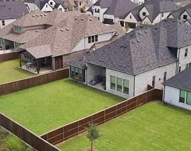 1860 Ellington Drive - Photo Thumbnail 25