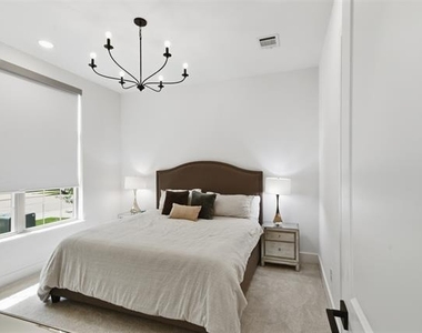 1860 Ellington Drive - Photo Thumbnail 2