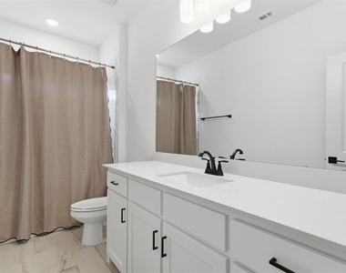1860 Ellington Drive - Photo Thumbnail 22