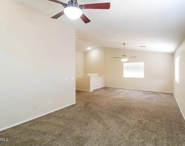 10821 W Taft Street - Photo Thumbnail 5