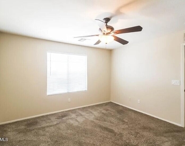 10821 W Taft Street - Photo Thumbnail 6