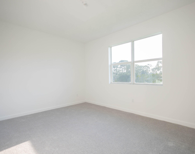 5303 Flannigan Way - Photo Thumbnail 4