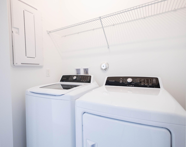 5303 Flannigan Way - Photo Thumbnail 8
