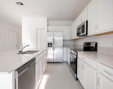 5303 Flannigan Way - Photo Thumbnail 3