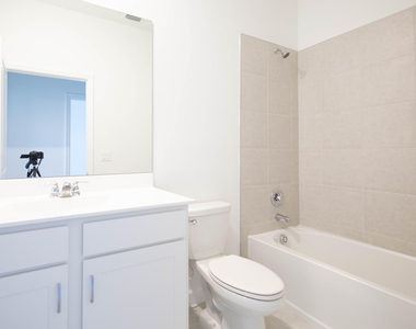 5303 Flannigan Way - Photo Thumbnail 9