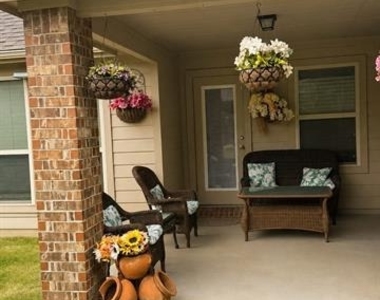 112 Rustic Oak Lane - Photo Thumbnail 10